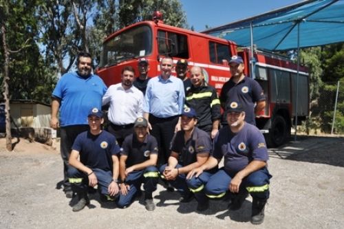 Στο πλευρό των εθελοντών δασοπροστασίας ο Υπουργός Εσωτερικών