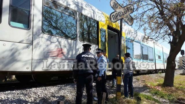 Αμαξοστοιχία παρέσυρε δύο στρατιώτες στην Οινόη - ο ένας σκοτώθηκε, ο άλλος τραυματίστηκε