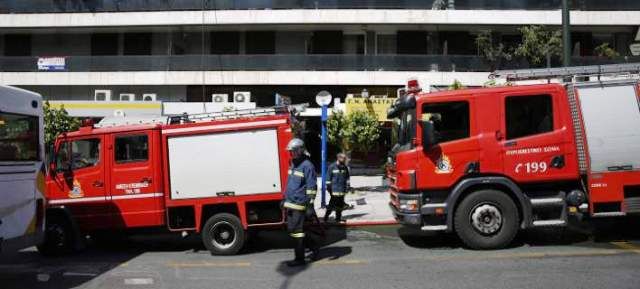 Φωτιά σε διαμέρισμα στη Ν. Σμύρνη -Χωρίς τις αισθήσεις τους βρέθηκαν ένας ενήλικας και 2 παιδιά  