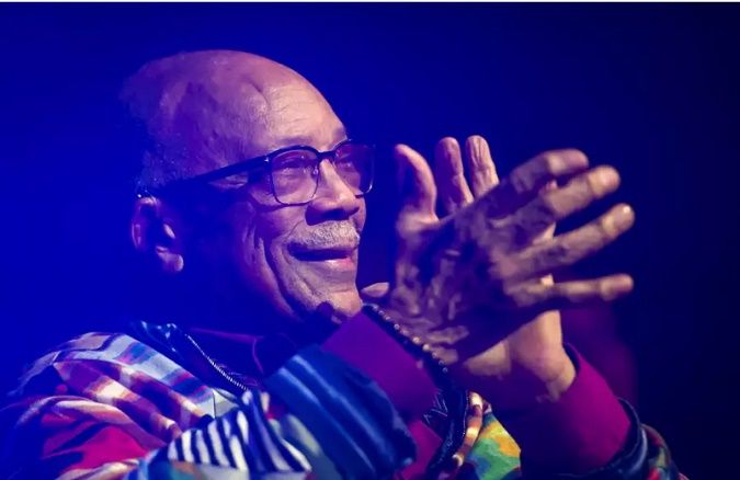 Πέθανε ο μουσικός παραγωγός Quincy Jones